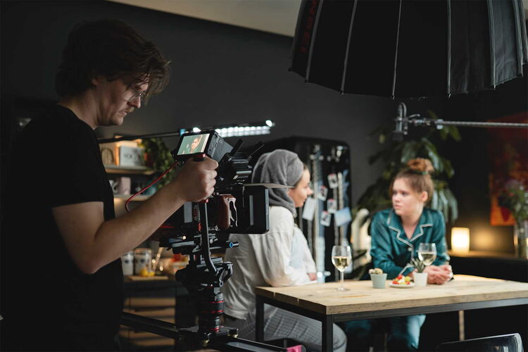 IAF: Szenenbild: Blutgruppe Schwester-63